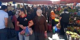 Semt pazarlarında Ramazan Bayramı yoğunluğu
