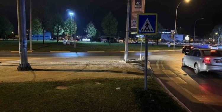 Kavşağı boks ringine çevirdiler: O anlar kamerada