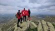 Kırşehirli dağcılar, 1612 metre yükseklikte Türk bayrağı açtı