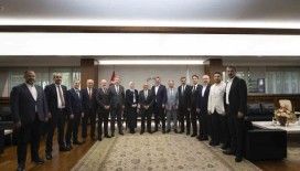 Başkan Büyükkılıç’a AK Parti il yönetimi ve belediye başkanlarından ziyaret
