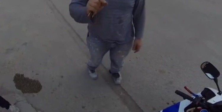 Amasya’da motosikletli genci vatandaş böyle uyardı: “Yarış tekliflerini geri çevir”