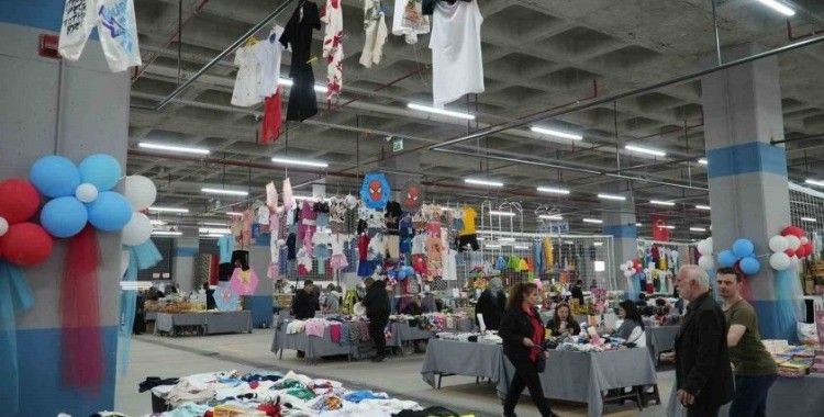 Ümraniyeliler’in yeni alışveriş adresi: Yamanevler Kapalı Pazar Alanı
