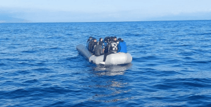 İzmir açıklarında 24 düzensiz göçmen yakalandı