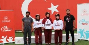 Darendeli kız öğrenciler Türkiye Şampiyonası’nda finale kaldı
