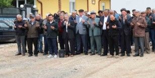 Başkan Kurt Yenikent ve Kalkanlı mahallesindeki yağmur dualarına katıldı
