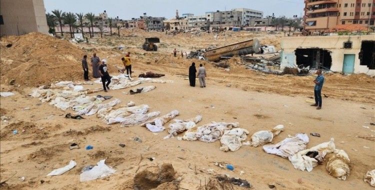 Hamas: Toplu mezarlar, savaşın durması için uluslararası toplumun müdahil olmasını gerekli kılıyor