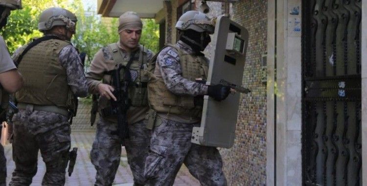 Antalya'da sosyal medya üzerinden uyuşturucu satışına eş zamanlı operasyon
