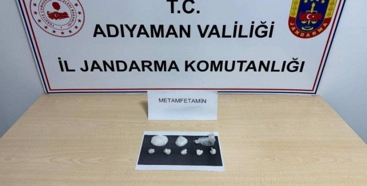 Uyuşturucuyla yakalanan 2 şahıs tutuklandı