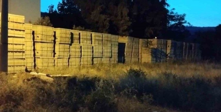 Briketlerin üzerinden düşen çocuk ağır yaralandı