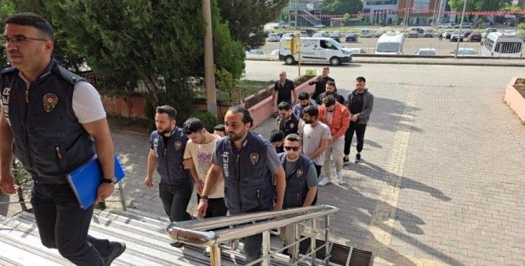 'Sosyal medyadan yatırım yaparak para kazanabilirsiniz' diyerek 30 milyon TL dolandırdılar