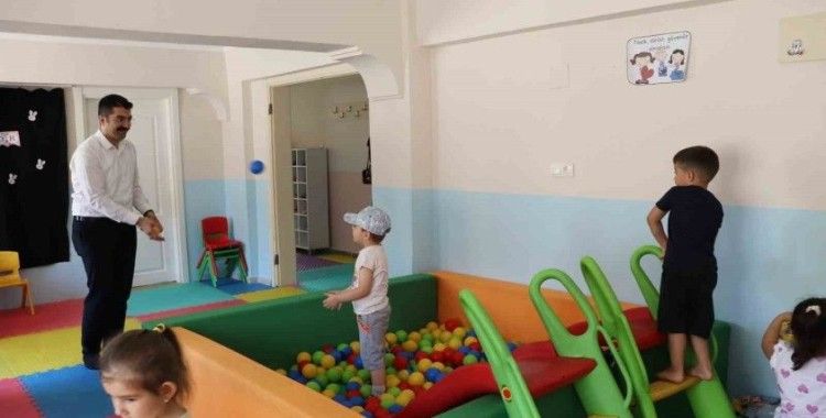 Kaymakam Kara 4-6 yaş Kur’an kursunu ziyaret etti