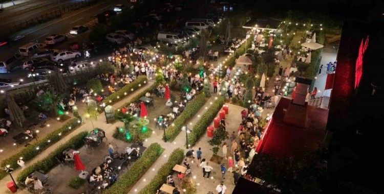 Trabzon buraya akın etti, metrelerce kuyruk oluştu
