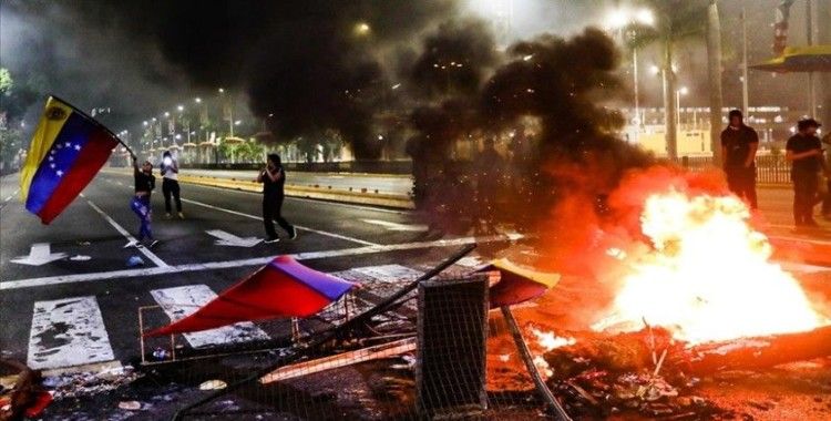 Venezuela Savunma Bakanı'ndan, ülkedeki protestolar için 'darbe girişimi' değerlendirmesi
