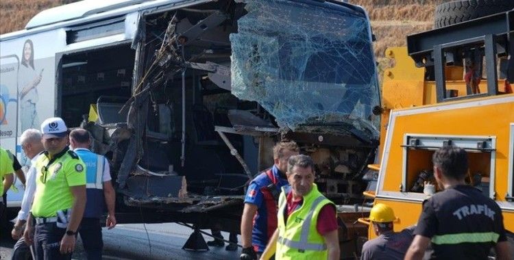 Küçükçekmece'deki metrobüs kazasına ilişkin 5 kişi tutuklandı