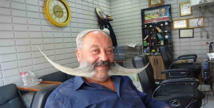 ’Pala Dayı’ bıyıklarını kesmesi için teklif edilen 4 bin euro teklifi gözü kapalı geri çevirdi