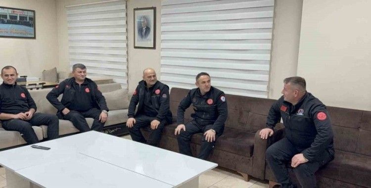 İtfaiyeciler yeni yıla yangınla girdi
