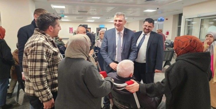 Başkan Sezer görevi başındaki personeli yalnız bırakmadı

