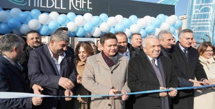 Nilüfer’in 417. parkı ve Nilbel Kafe Ahmet Yesevi Mahallesi’nde açıldı
