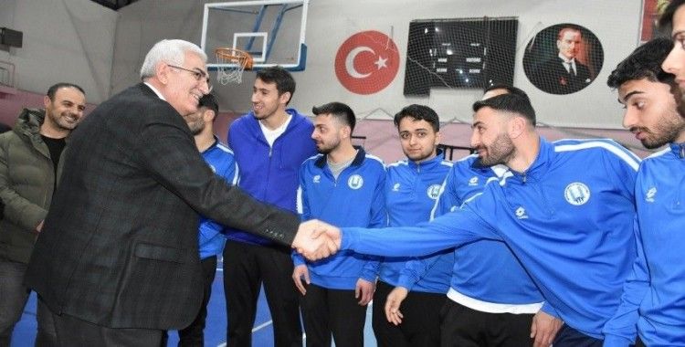 Filenin Dadaşları’na Milletvekili Öz’den tebrik
