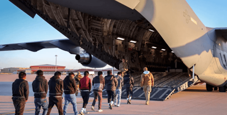 Artırılan vergi sonrası Kolombiya, sınır dışı edilenleri geri almayı kabul etti