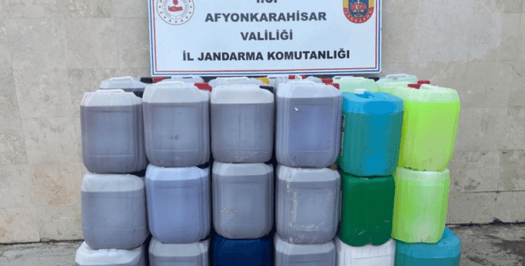 Kamyonette binlerce litre taklit temizlik ürünü ele geçirildi