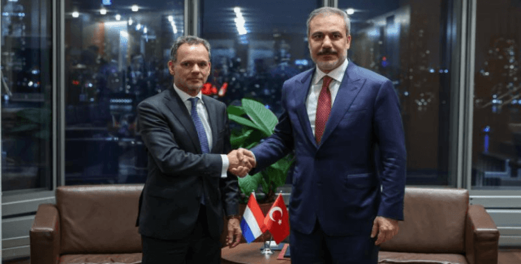 Bakan Fidan, Hollandalı mevkidaşıyla görüştü