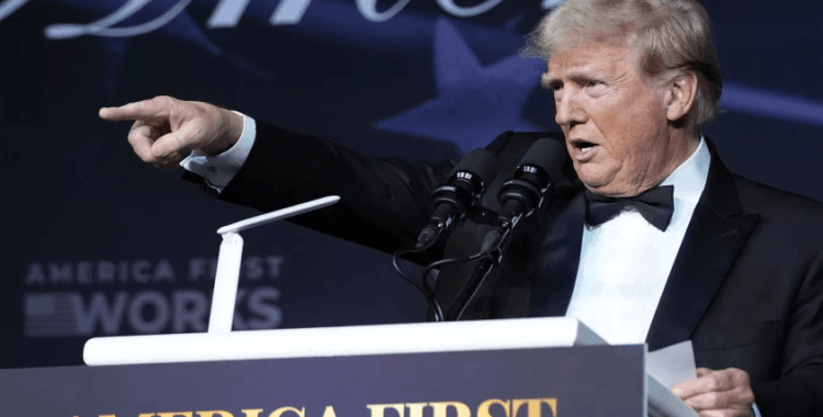 Trump'tan BRCIS ülkelerine yüzde 100 vergi tehdidi: 'Dolara alternatif aramaktan vazgeçin'