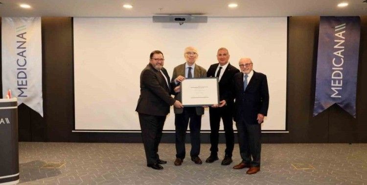 Medicana İzmir Hastanesi, ’Hipertansiyon Mükemmeliyet Merkezi’ sertifikası aldı

