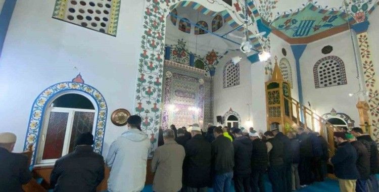 Efeler’de vatandaşlar sabah namazında buluştu
