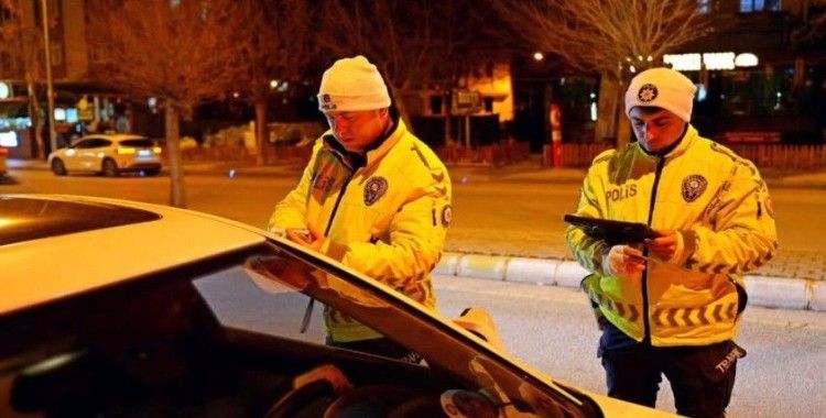 Isparta'da güven ve huzur denetiminde binlerce kişi ile araç sorgulandı