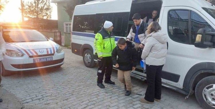 Okulların açıldığı ilk gün 42 okul servisi ve sürücüsüne ceza kesildi