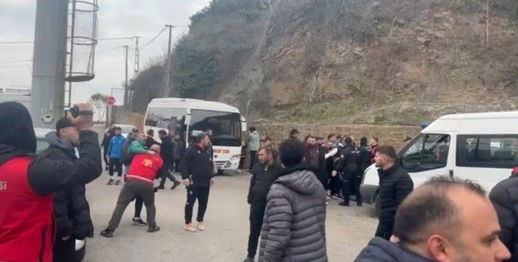 Kars 36 Spor kafilesine taraftarlardan saldırı!
