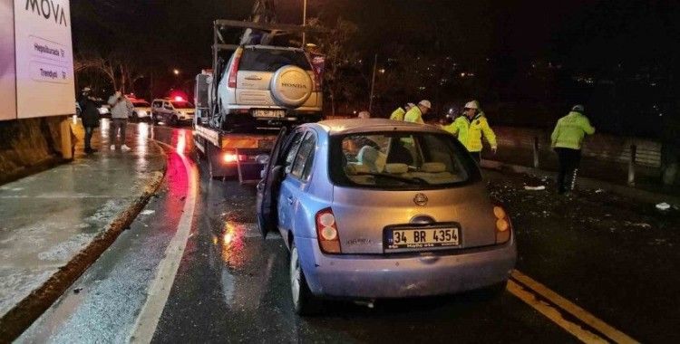 Sarıyer’de virajı alamayan otomobil, ciple kafa kafaya çarpıştı: 2 yaralı
