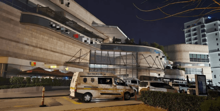 AVM'deki kuyumcudan 3 kilogram altın çaldı: 2 gün boyunca tavan arasında saklandı