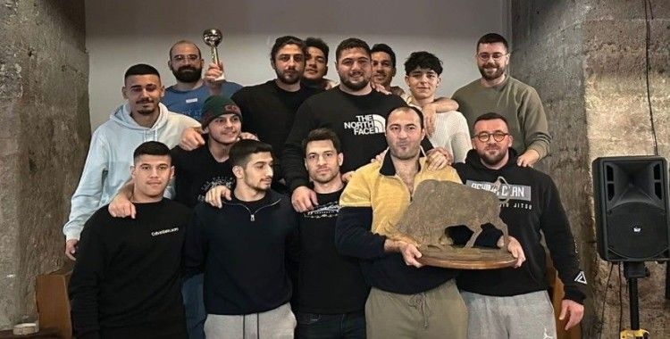 Ege Üniversitesi Sualtı Ragbisi Takımı Avrupa şampiyonu oldu
