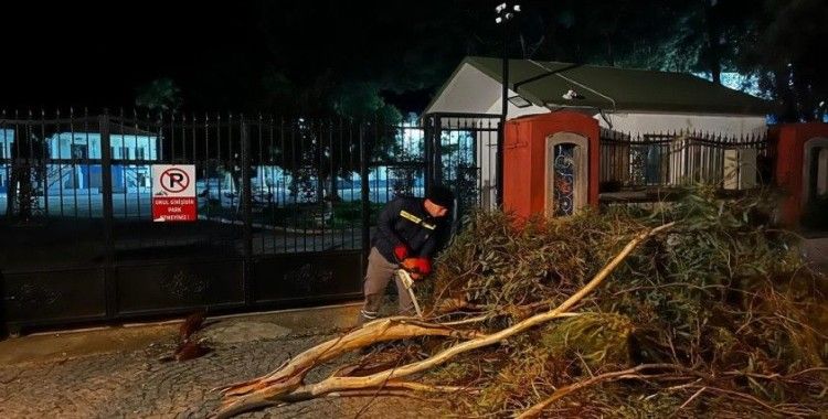 Bodrum’da belediye ekipleri olumsuzluklara karşı nöbette

