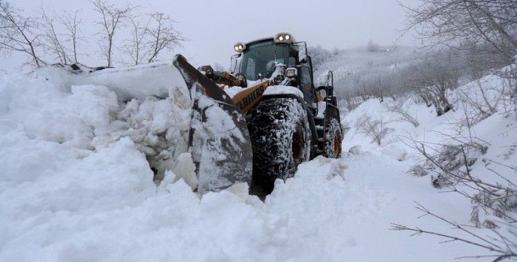 Sakarya’da kar sebebi ile kapanan 34 grup yolu ulaşıma açıldı
