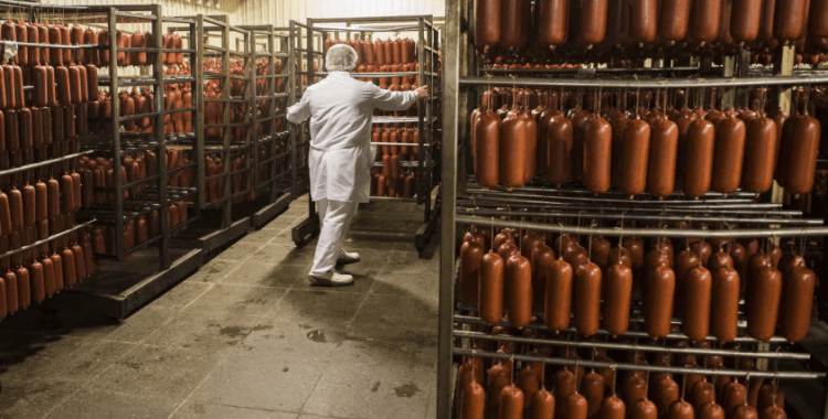 Eski belediye başkanı yolsuzluktan tutuklandı: Devlet kasasından 1.5 ton sosis aldığı belirlendi