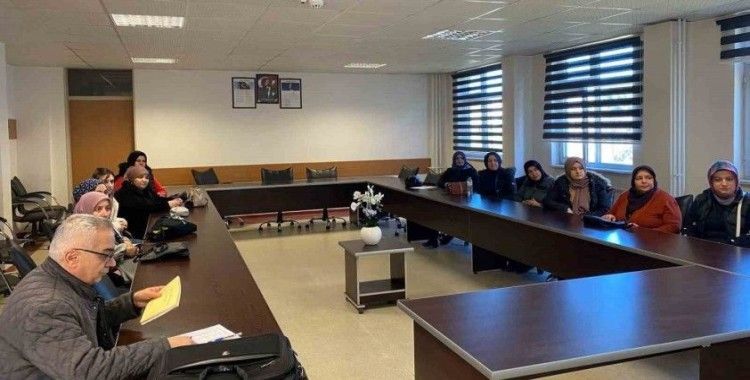 Simav’da gıda işletmesi çalışanlarına hijyen eğitimi
