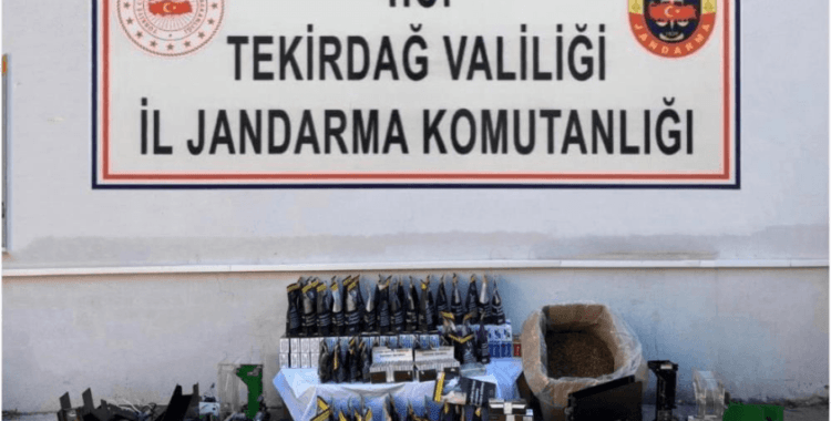 Tekirdağ'da 5 ton etil alkol ve binlerce kaçak tütün malzemesi ele geçirildi