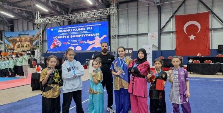 Karamanlı sporcular Wushu Kung Fu Türkiye Şampiyonası’nda madalyalarla döndü
