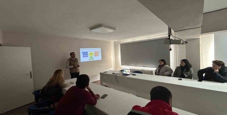 Karpuzlu ve Yenipazar’da üreticiler tarım sigortaları hakkında bilgilendirildi