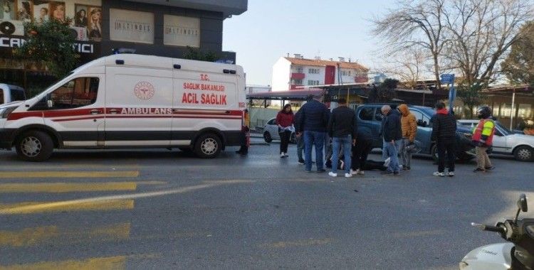 Otomobil ile motosiklet çarpıştı: 1 yaralı
