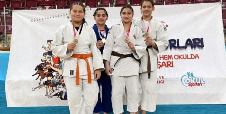 Salihlili judocular Türkiye finallerine katılmaya hak kazandı
