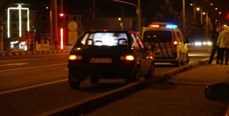 Tavşanlı’da otomobil yayaya çarptı: 1 yaralı
