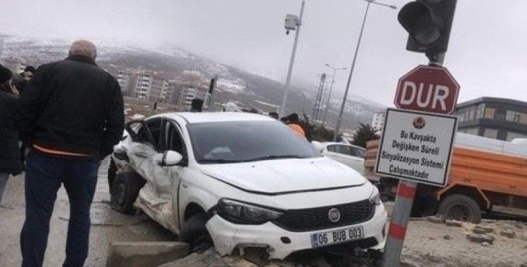 Elazığ’da trafik kazası: 5 yaralı
