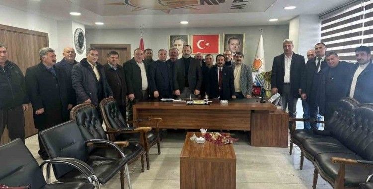 İl Genel Meclis Üyesi ve muhtarlardan İl Başkanına hayırlı olsun ziyareti
