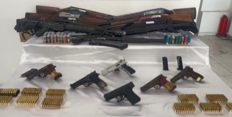 Kars'ta jandarmadan 30 adrese eşzamanlı operasyon