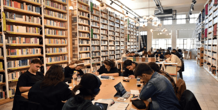 Araştırmacıların gözdesi: Cemil Meriç Kütüphanesi