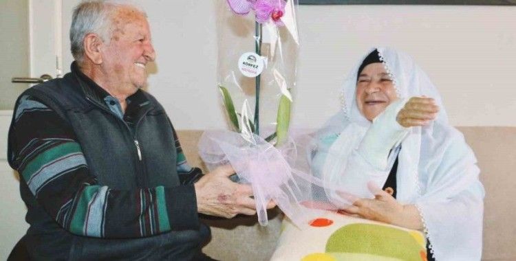 Asırlık çiftlere sevgililer günü sürprizi